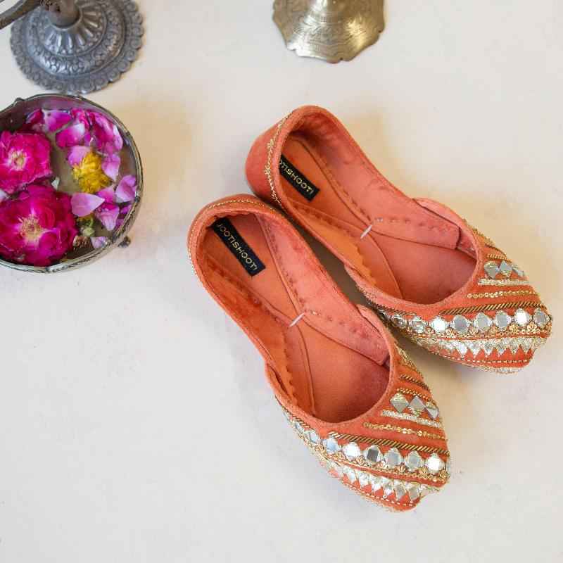 JootiShooti - Ronak Khussa (Orange)