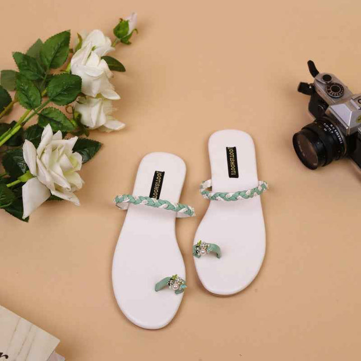 JootiShooti - Lady B. White