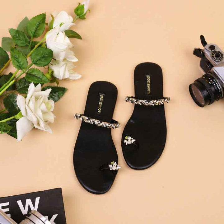 JootiShooti - Lady B. Black