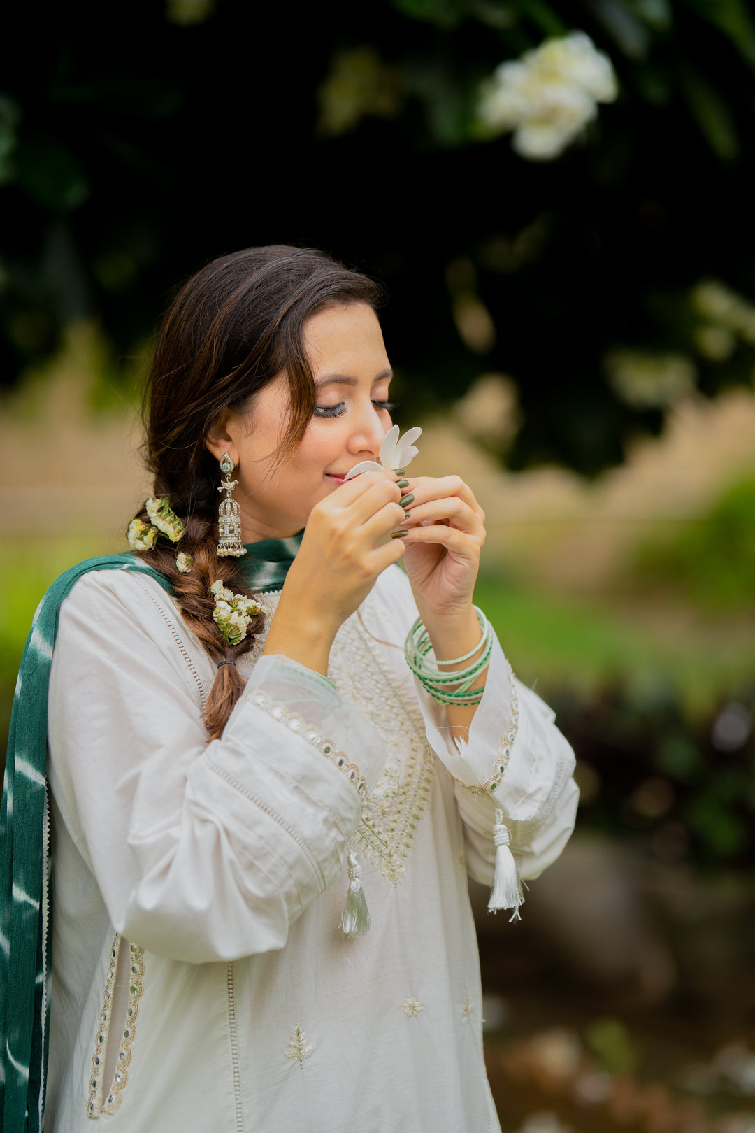 Omal by Komal - SEHAR ( Kurta & Dupatta ) - White - Lawn & Chiffon - 2 Piece