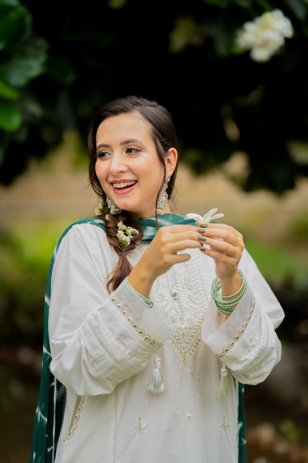 Omal by Komal - SEHAR ( Kurta & Dupatta ) - White - Lawn & Chiffon - 2 Piece