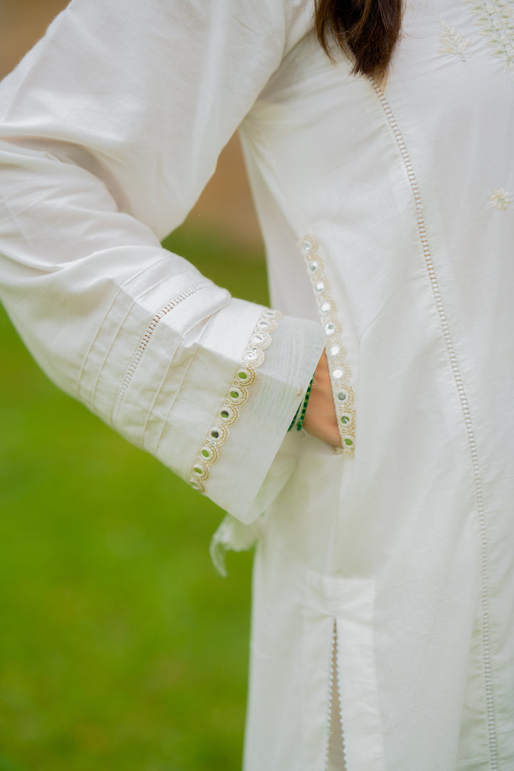 Omal by Komal - SEHAR ( Kurta & Dupatta ) - White - Lawn & Chiffon - 2 Piece