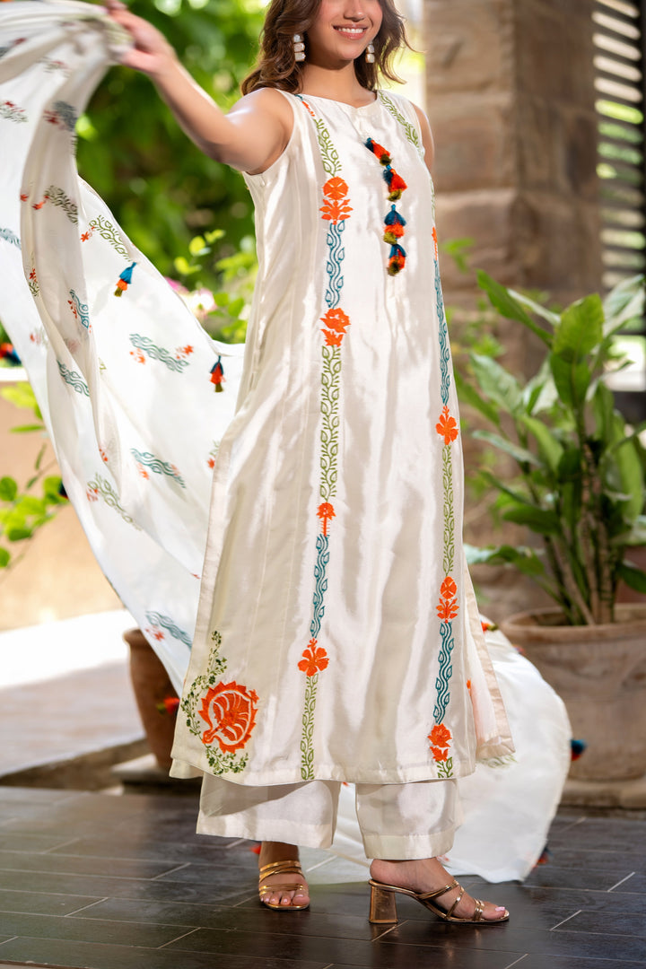 Pinktree Pearl 3 Piece Suit Ivory