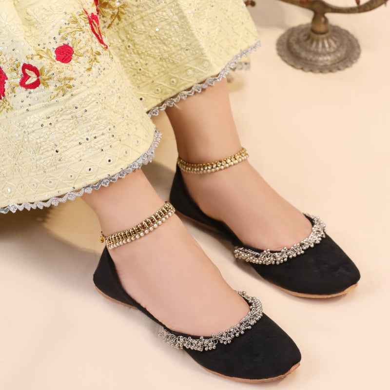 JootiShooti - Beaded Halo Black Khussa For Women