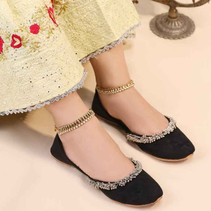JootiShooti - Beaded Halo Black Khussa For Women