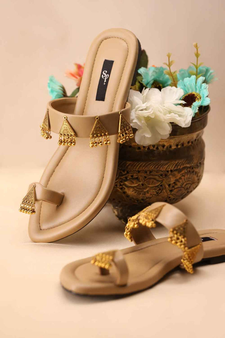 JootiShooti - Nauratan Beige Kolhapuri For Women