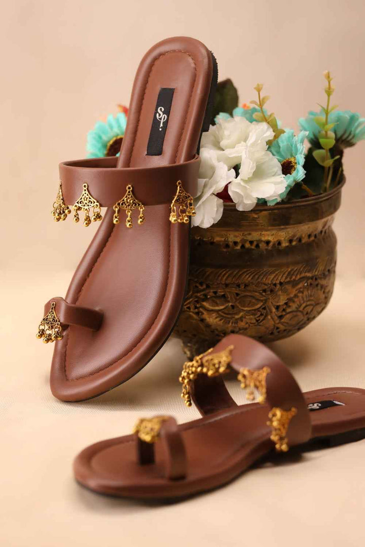 JootiShooti - Nauratan Brown Kolhapuri For Women
