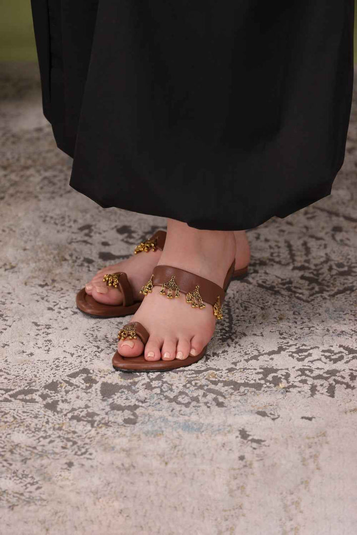 JootiShooti - Nauratan Brown Kolhapuri For Women