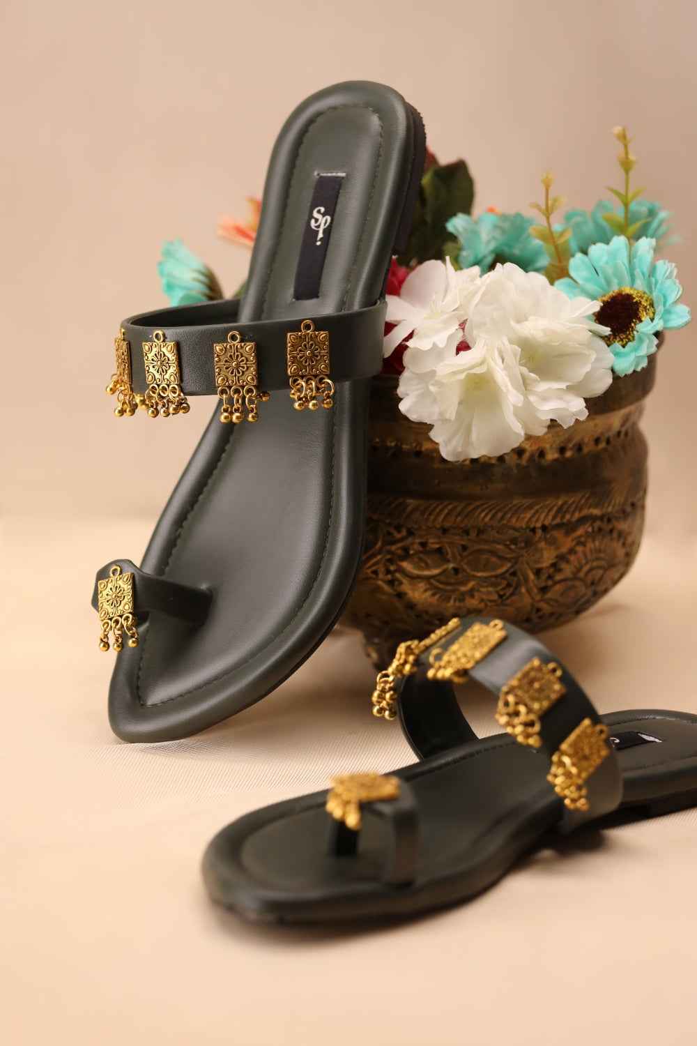 JootiShooti - Nauratan Dark Olive Kolhapuri For Women