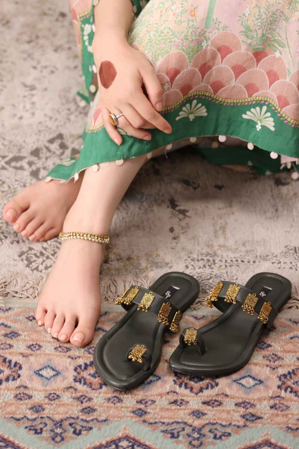 JootiShooti - Nauratan Dark Olive Kolhapuri For Women