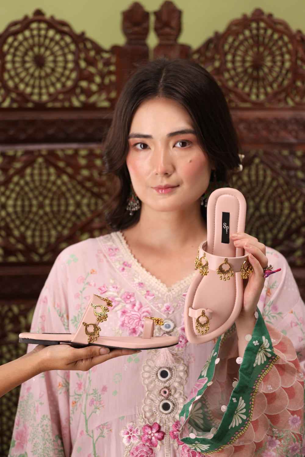 JootiShooti - Nauratan Pink Kolhapuri For Women