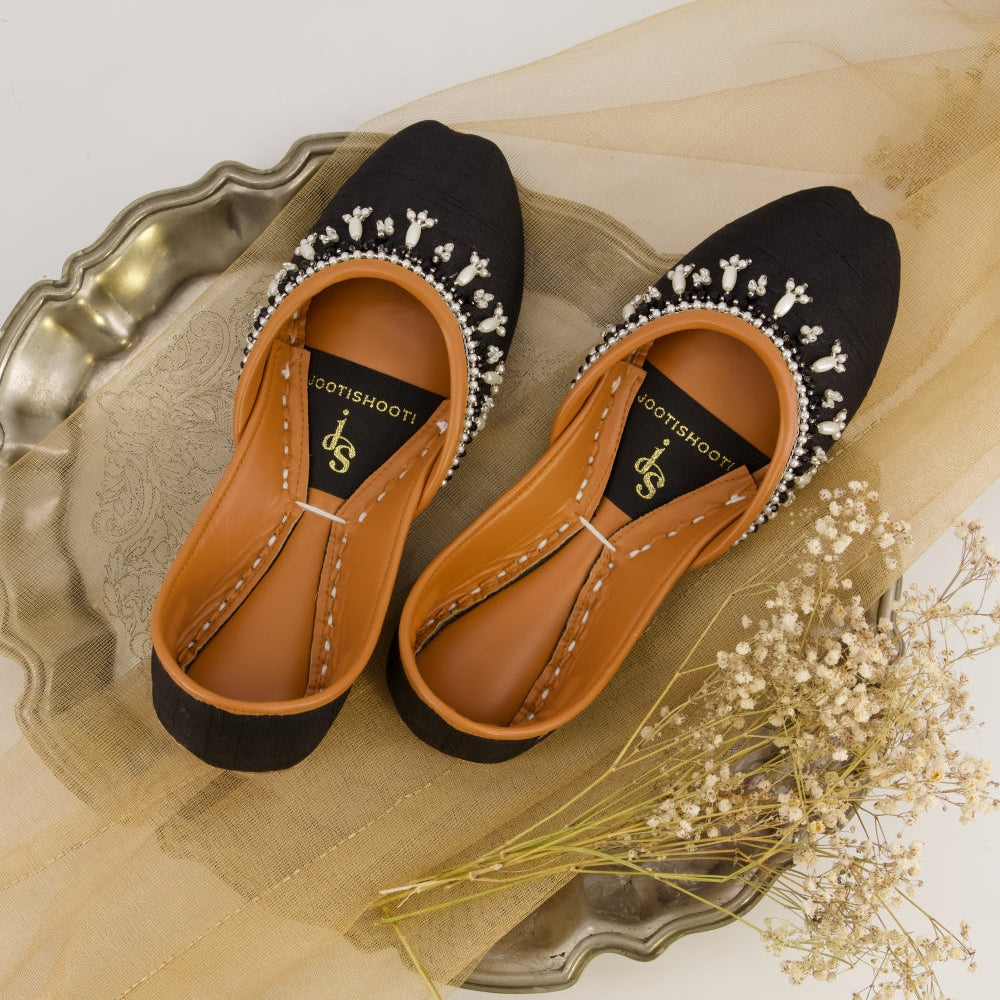 JootiShooti - Pearl Dusk Black Khussa For Women