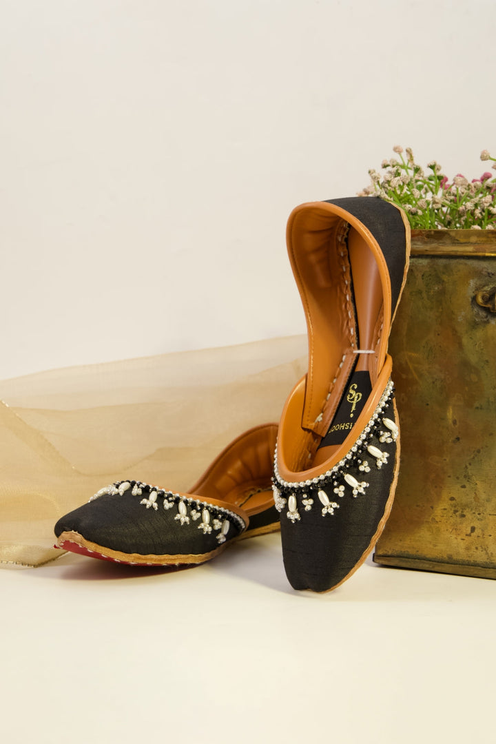 JootiShooti - Pearl Dusk Black Khussa For Women