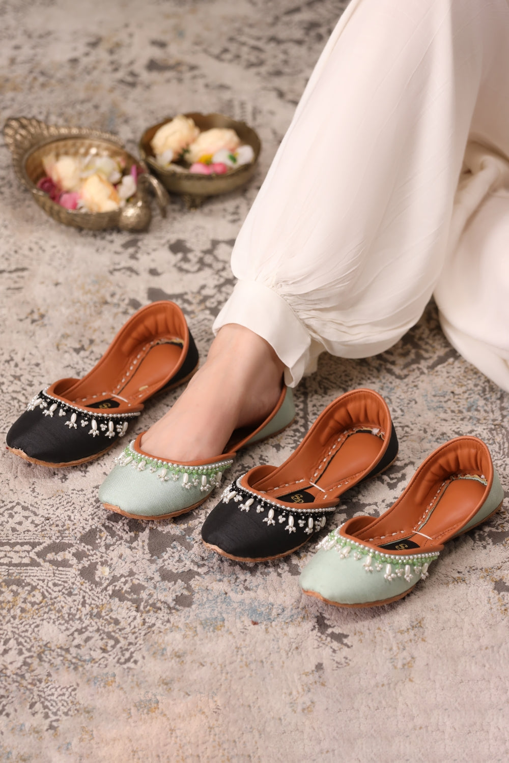 JootiShooti - Pearl Dusk Black Khussa For Women