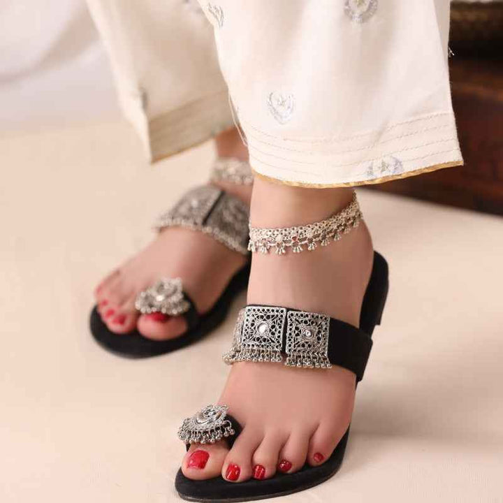 JootiShooti - Rang-e-Gul (Black)