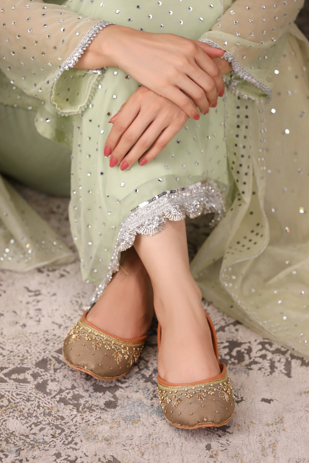 JootiShooti - Zarmin Gold Khussa For Women