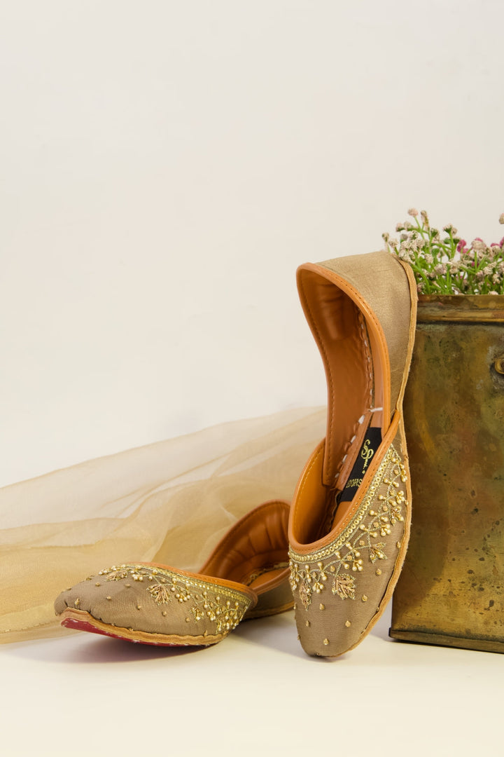 JootiShooti - Zarmin Gold Khussa For Women
