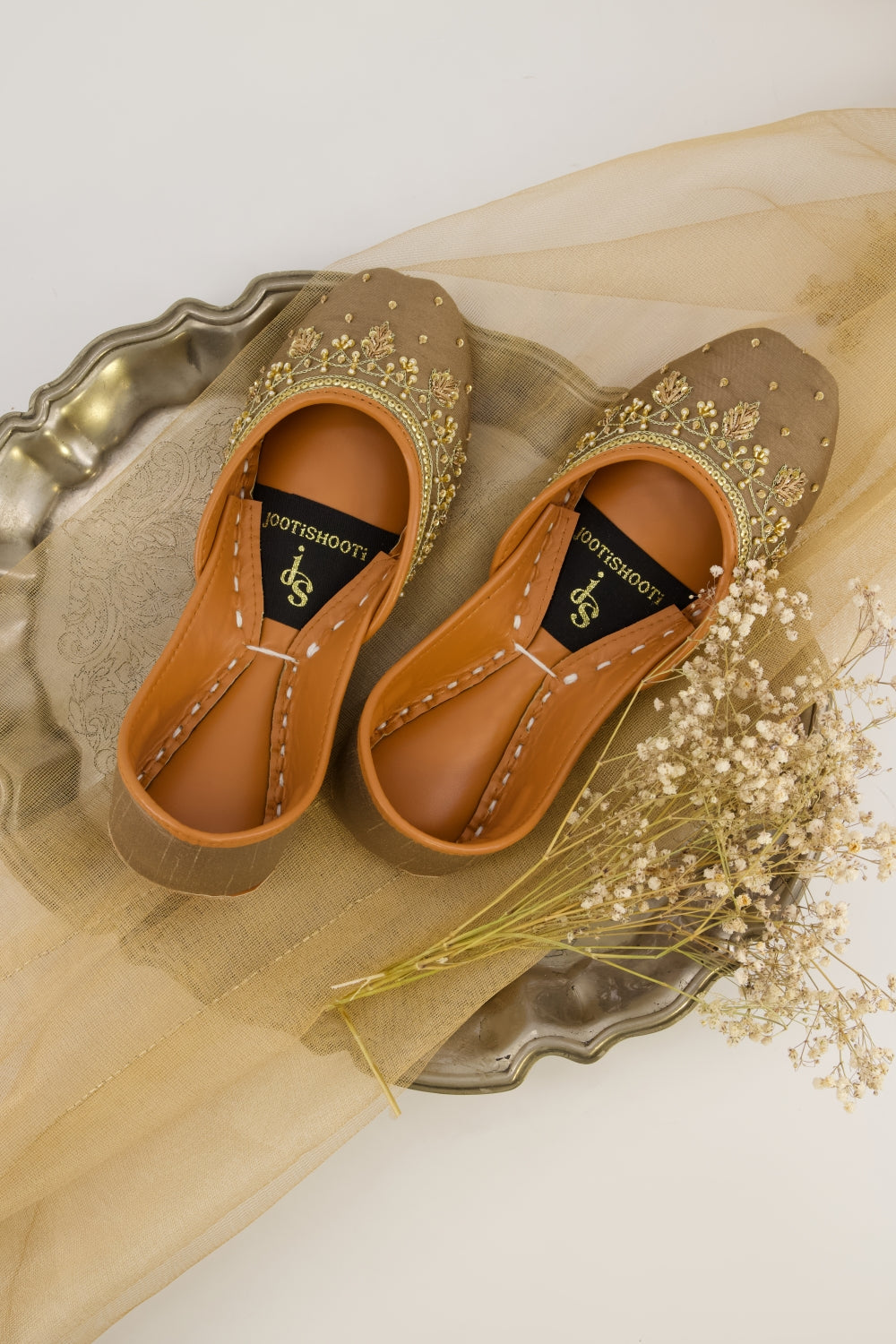 JootiShooti - Zarmin Gold Khussa For Women