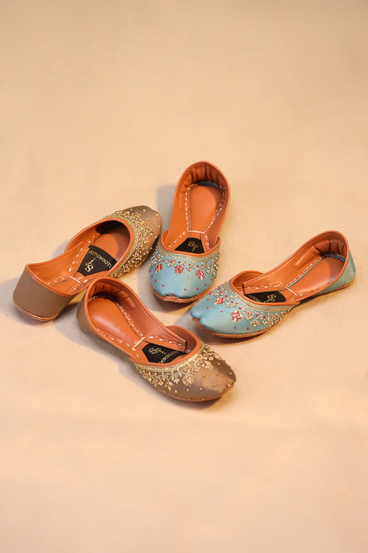 JootiShooti - Zarmin Gold Khussa For Women