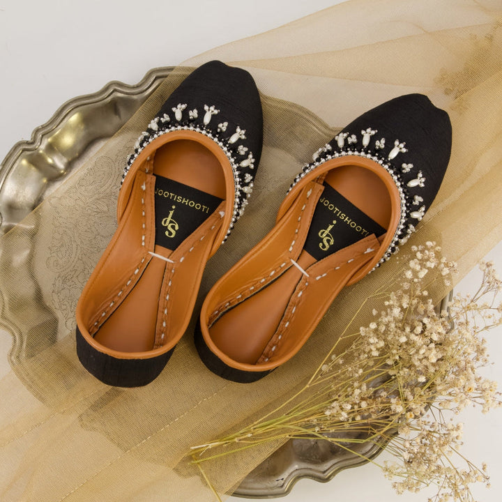 JootiShooti - Pearl Dusk Black Khussa For Women - Studio by TCS