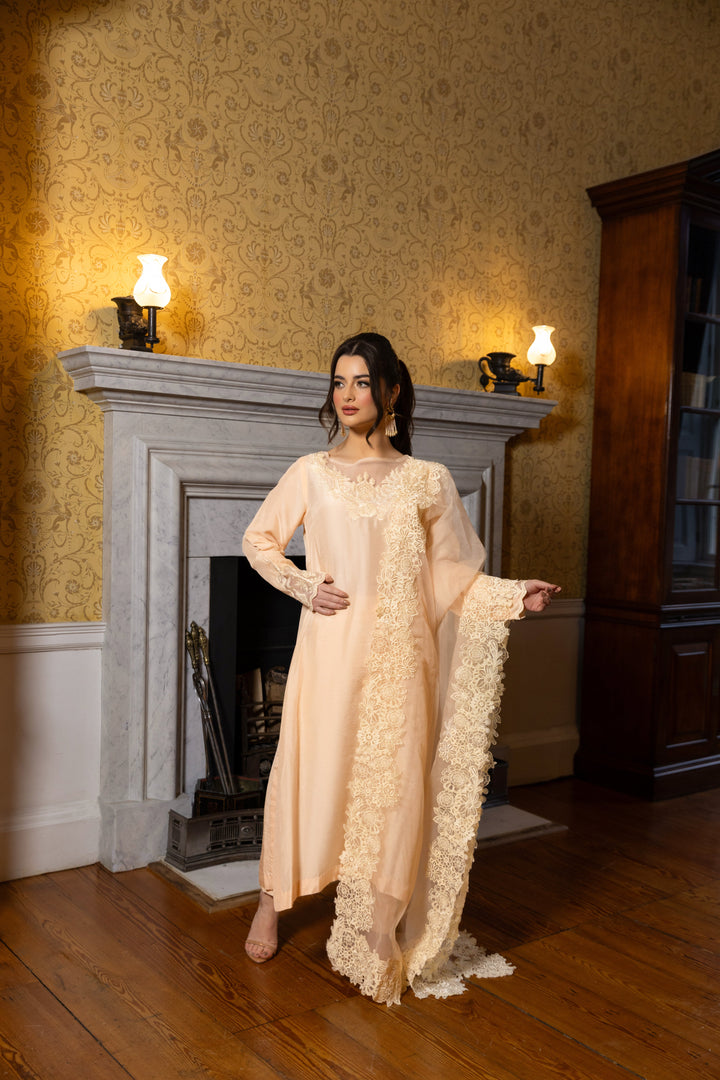 Kaanchi London - Laibah Raw Silk Suit For Women - Peach - 3 Piece