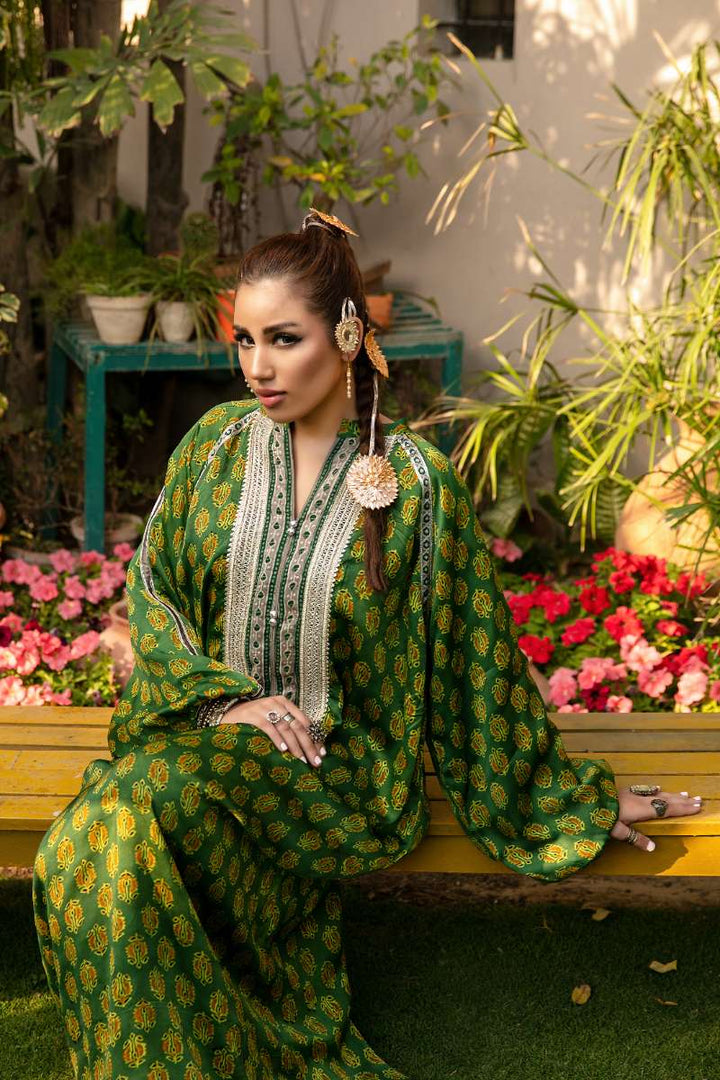 Khanz - Naqsh Shamooz Silk Kaftaan For Women - Green - 2 Piece