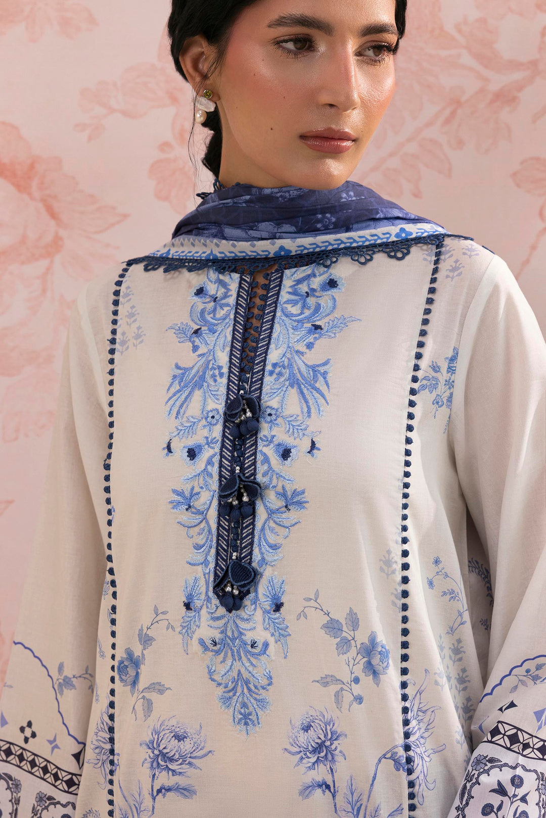 Sana Safinaz Embroidered 3 Piece Lawn Suit Unstitched White