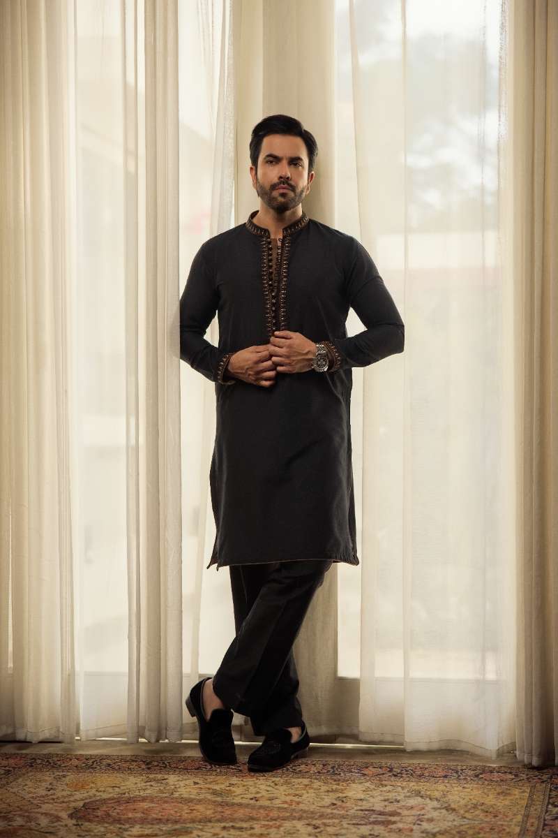 Deepak Perwani - Fine Smooth Kurta Pajama For Men - Black - 2 Piece