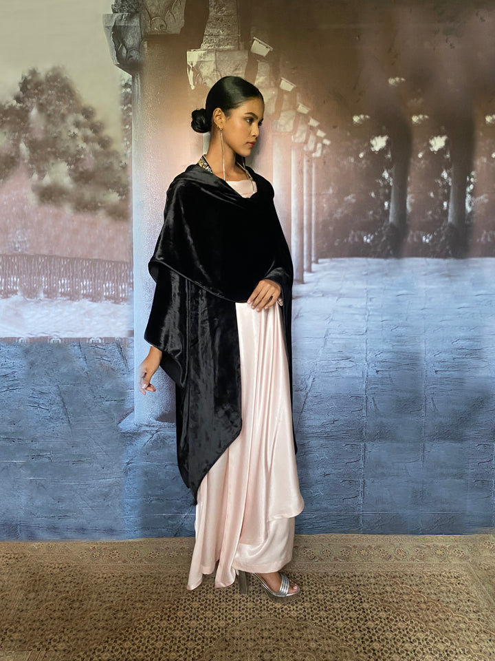 Maheen Khan - Ameera Black Cape Jacket For Women - 1 Piece
