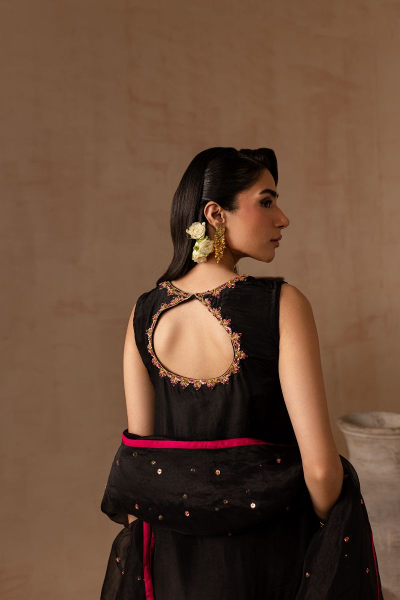 Maria Osama Khan - Charcoal Charm - BLACK - RAWSILK & Organza - 3 Piece