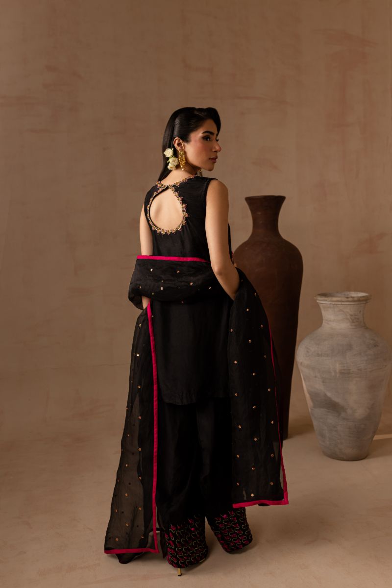 Maria Osama Khan - Charcoal Charm - BLACK - RAWSILK & Organza - 3 Piece