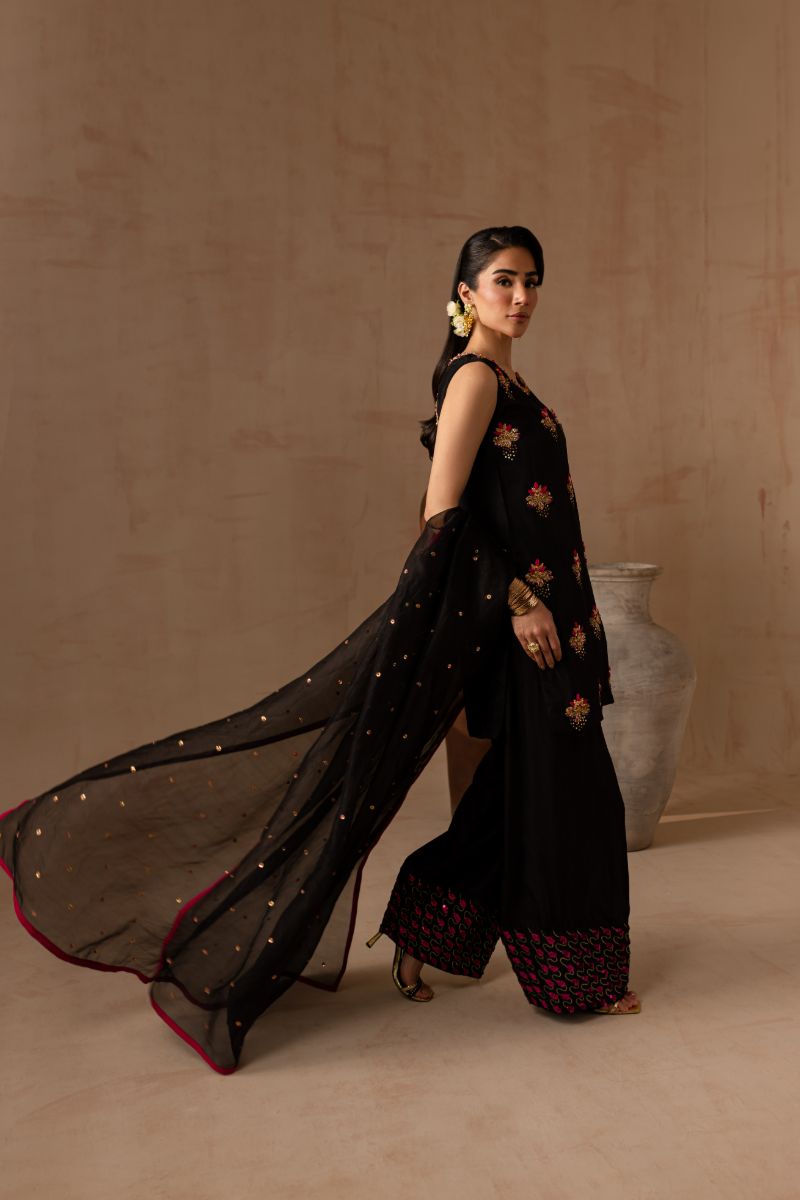 Maria Osama Khan - Charcoal Charm - BLACK - RAWSILK & Organza - 3 Piece