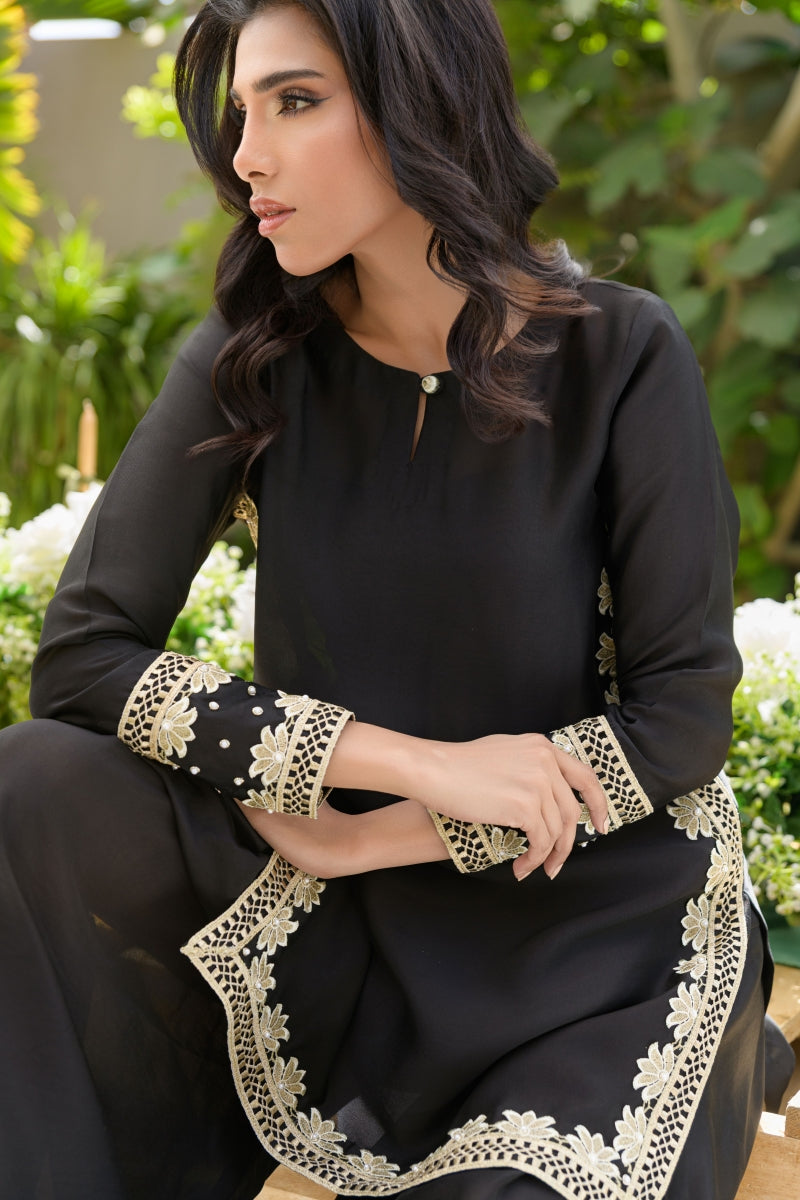 Alishba Kashif - NOIR ELEGANCE - Black - Sheesha silk - 3 Piece
