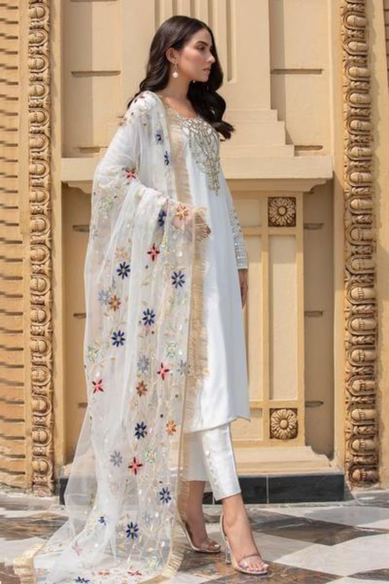 Natasha Kamal - Mira