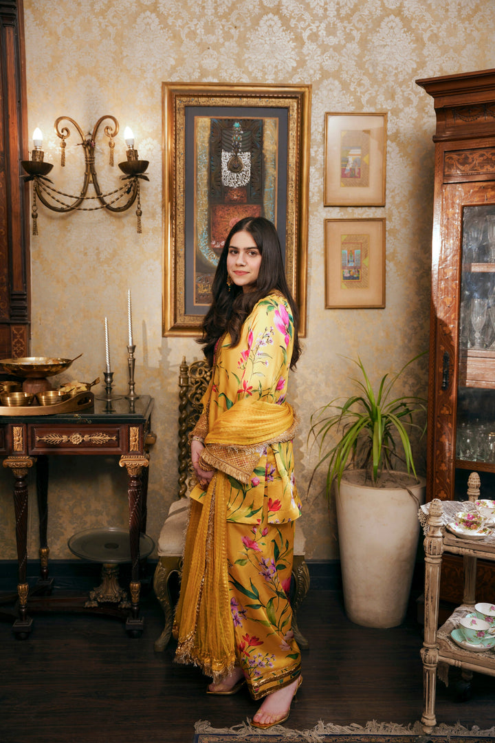 Nilofer Shahid - Aaiza Silk - Yellow - 3 Piece