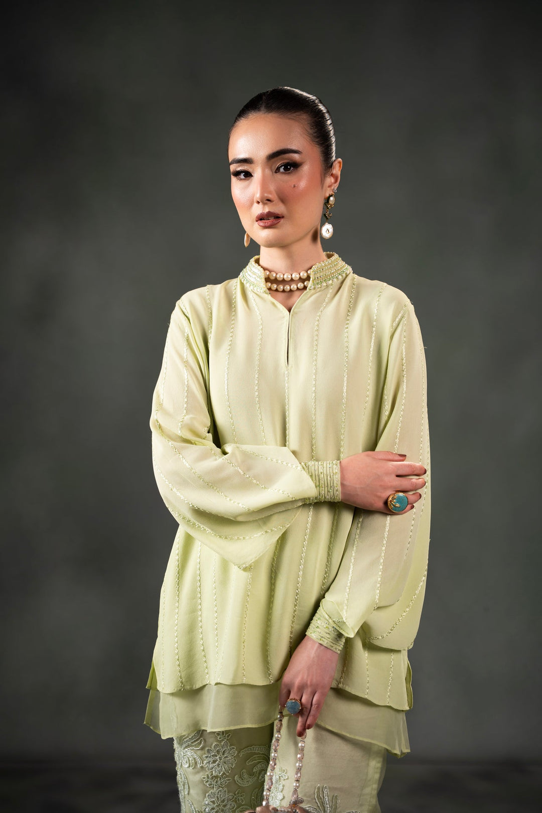 Nilofer Shahid - Aylin - Dusty