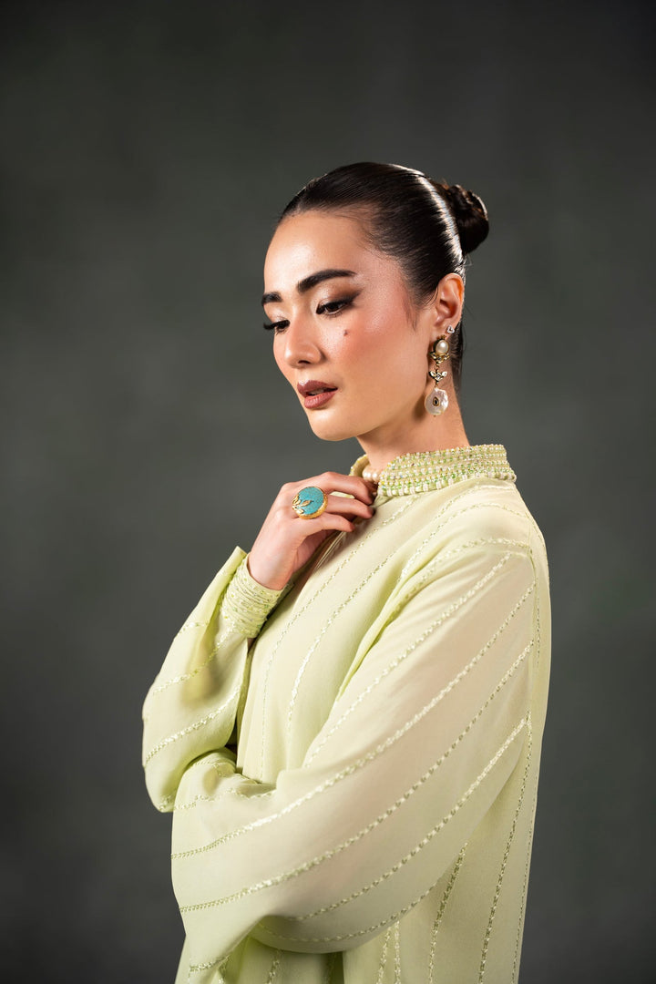 Nilofer Shahid - Aylin - Dusty