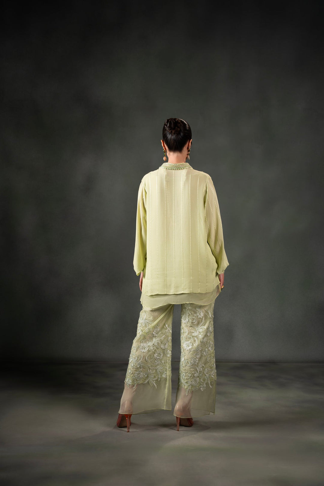Nilofer Shahid - Aylin - Dusty