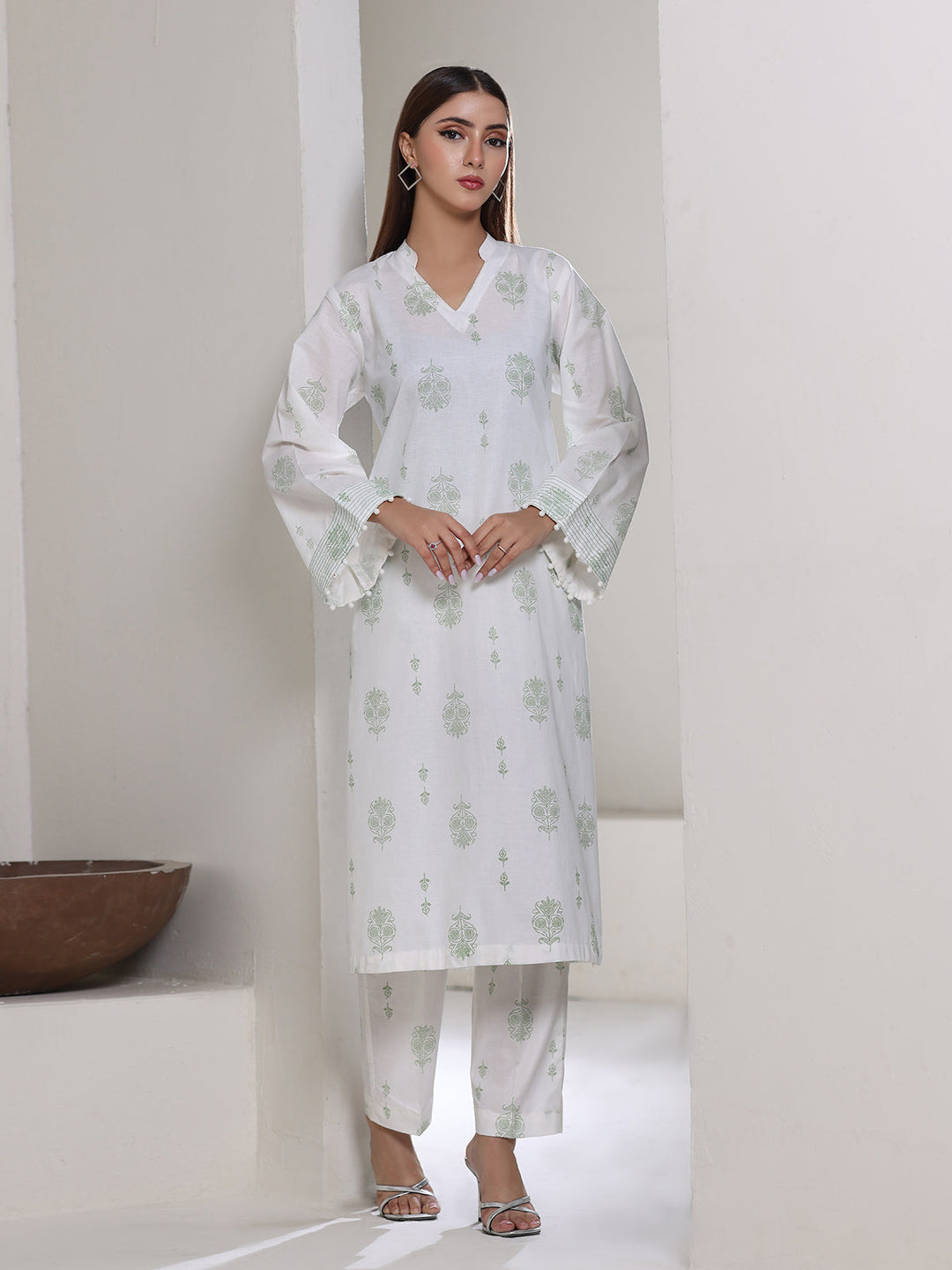 Oaks - Dyed Cambric Screen Print Suit For Women - White & Green - 2 Piece