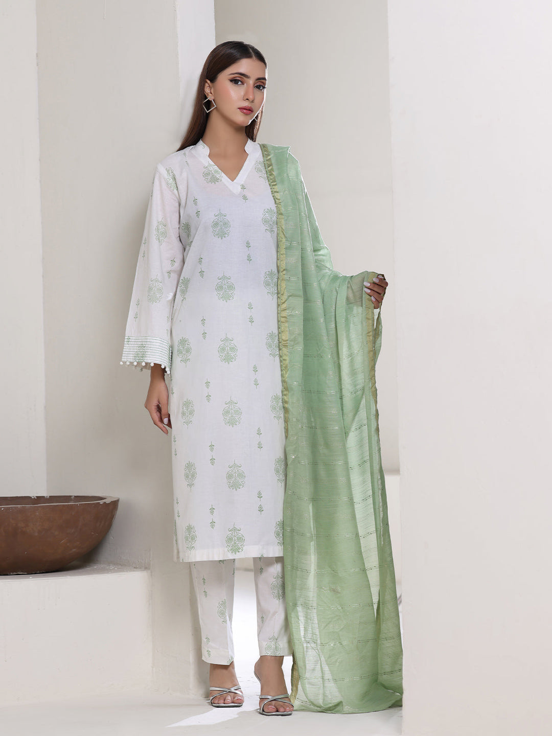 Oaks - Dyed Cambric Screen Print Suit For Women - White & Green - 3 Piece