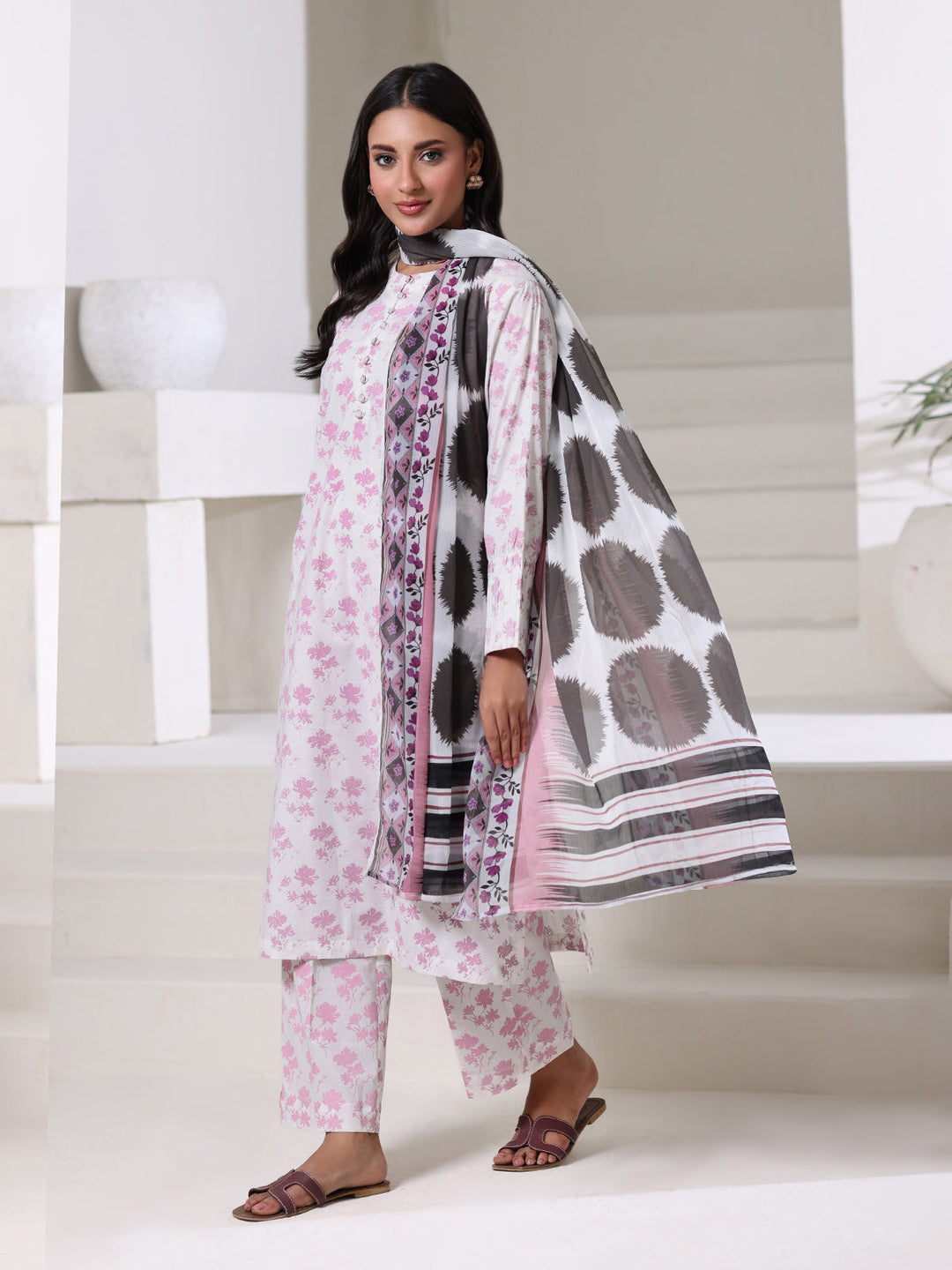 Oaks - Dyed Cambric Screen Print Suit For Women - White & Pink - 3 Piece
