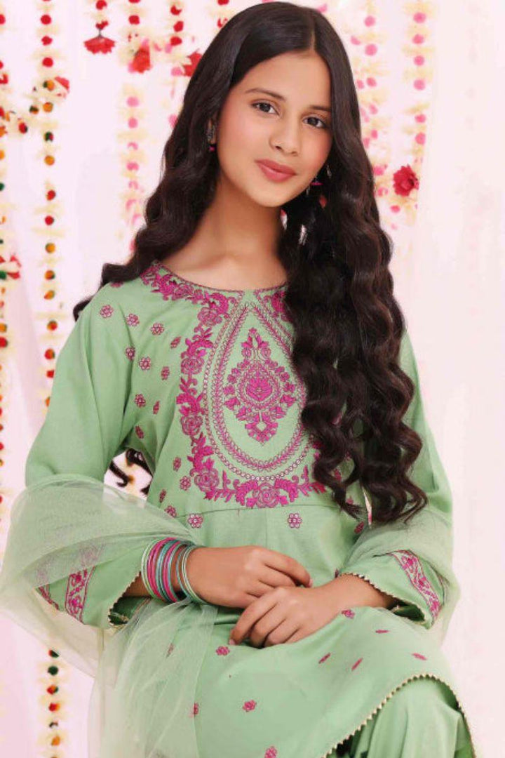 Oaks - Light grass 2 Piece Dobby Embroidered