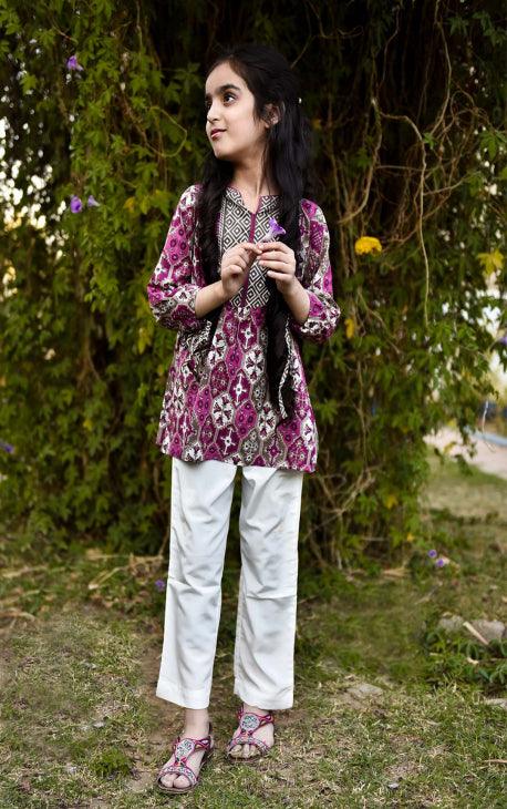 Oaks - Magenta Printed Kurti - 1 Piece