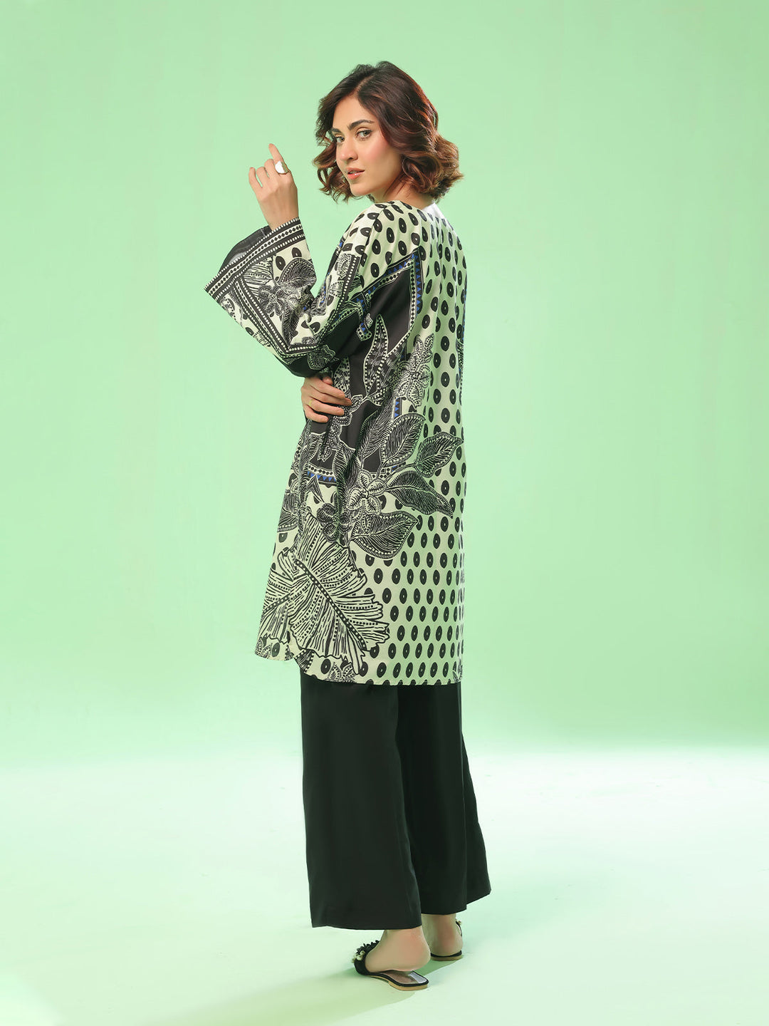 Oaks - Printed Pret & Unstitched Lawn Black - 1 Piece