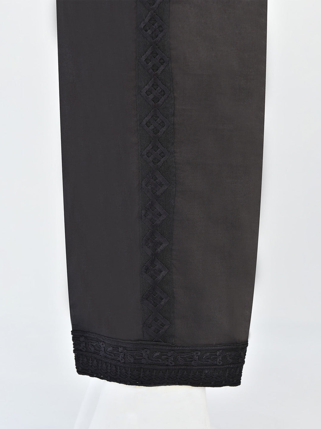Oaks - Women Black Lawn Trouser  - 1 Piece