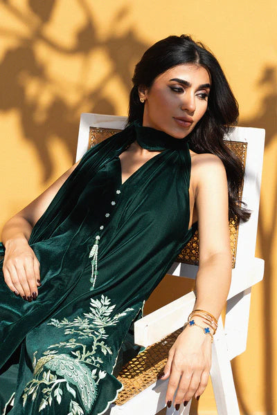 Sania Maskatiya - Ola Velvet,Rawsilk Suit For Women - Bottle Green 3 Piece