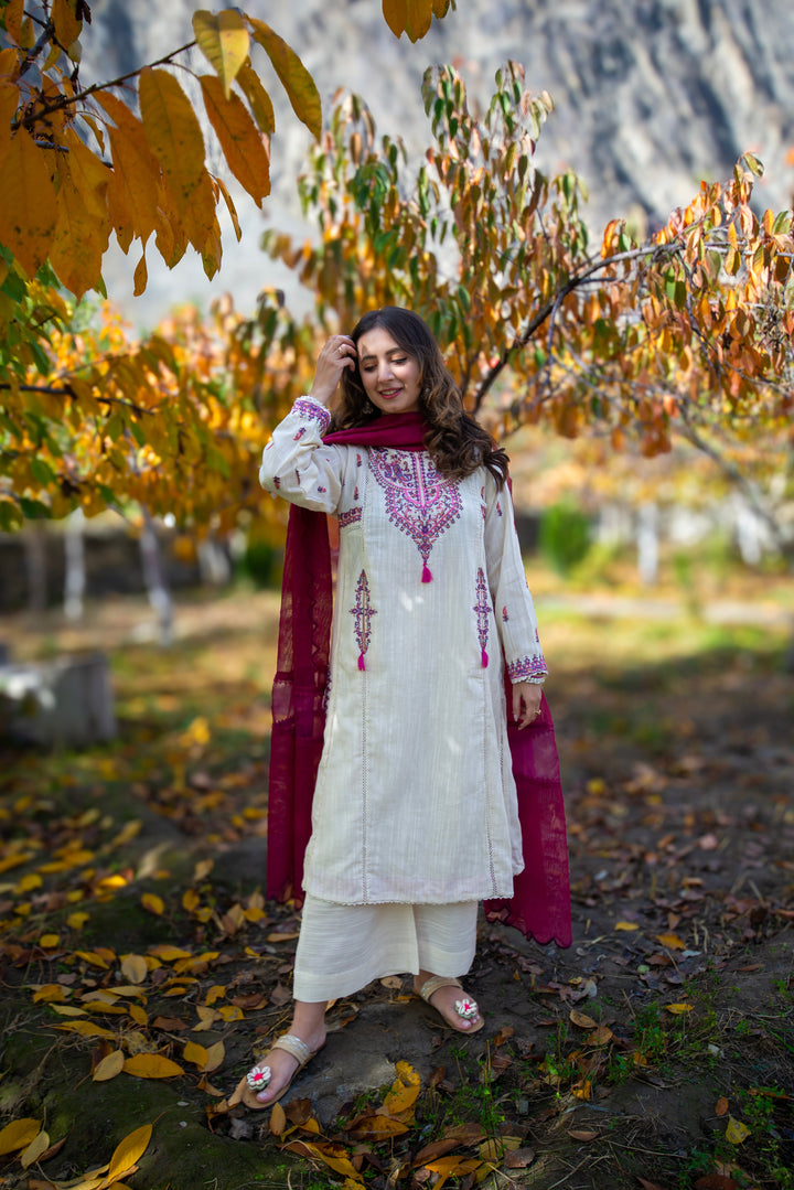 Omal by Komal - Khushbu - White - Khaddar, Khadi Net & Organza Dupatta - 3 Piece