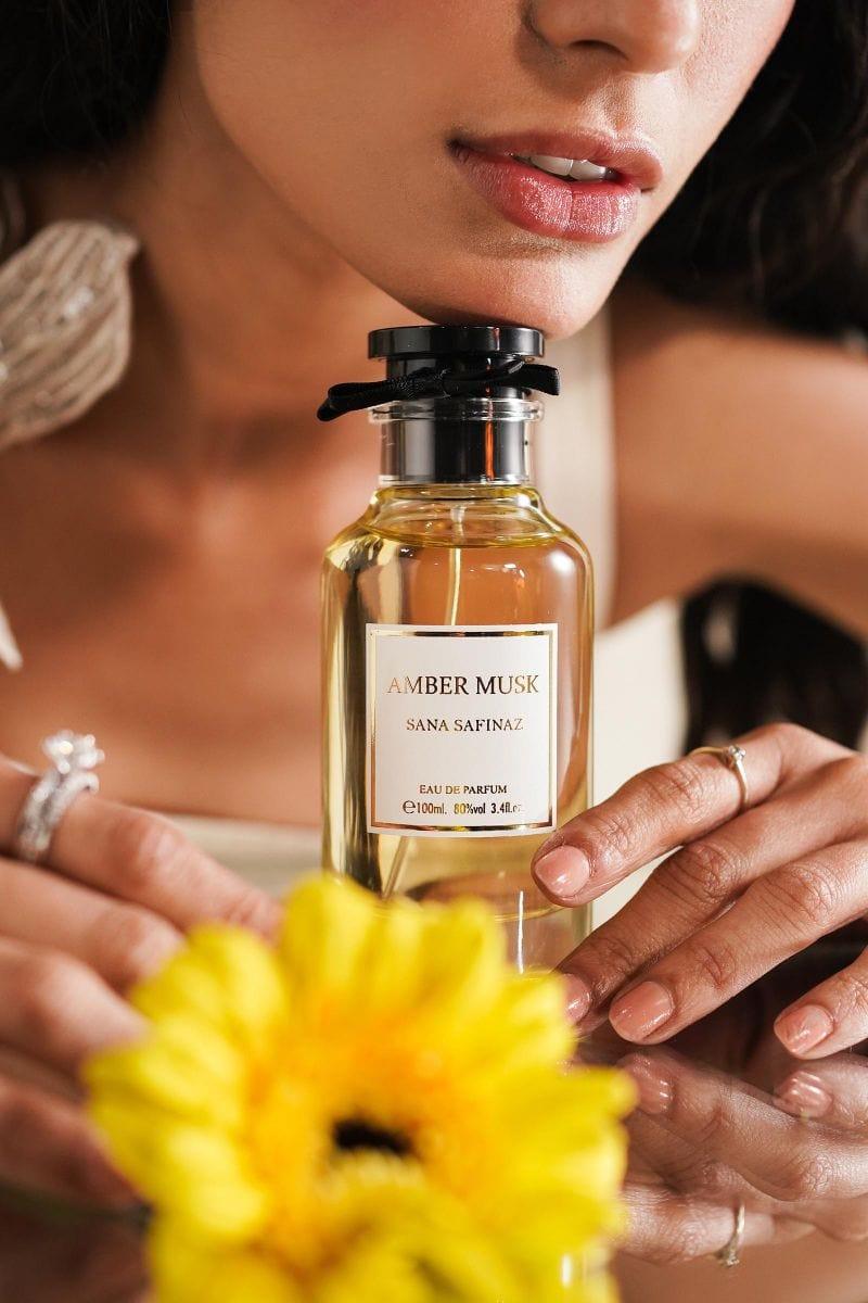 amber musk perfume - sana safinaz
