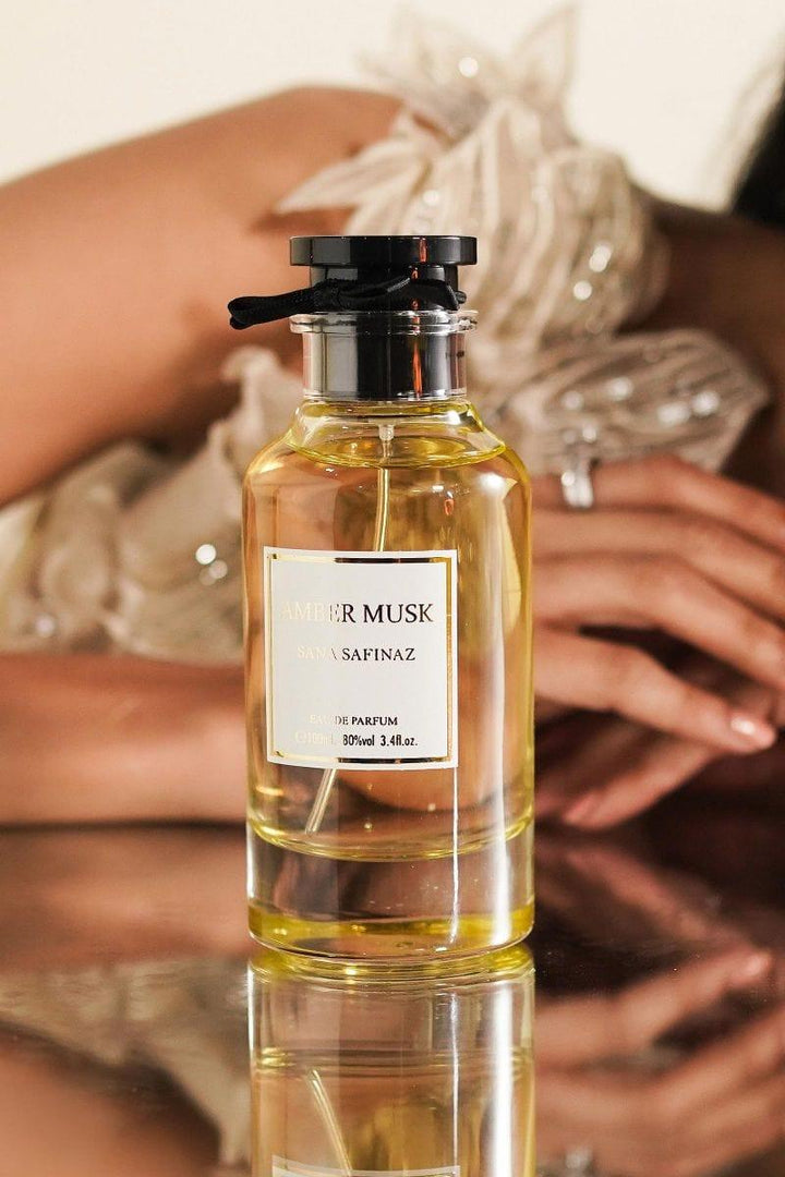 amber musk fragrance - sana safinaz