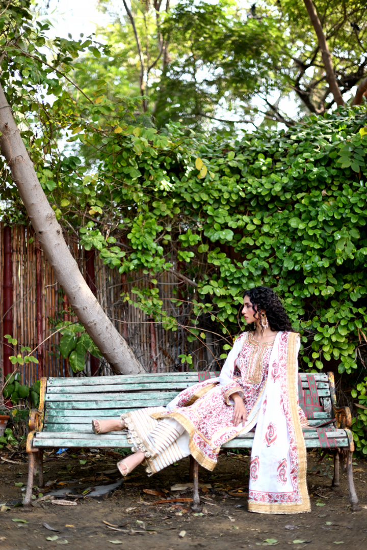 Pinktree - Ivory Whispers - 3 Piece